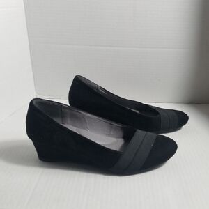 MOOTSIES TOOTSIES BLACK WEDGES SIZE 8